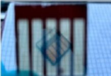 Cnr, “manipolate” le celle solari semitrasparenti a perovskite realizzati elettrodi trasparenti nel visibile in un ampio intervallo di angoli di incidenza della luce.