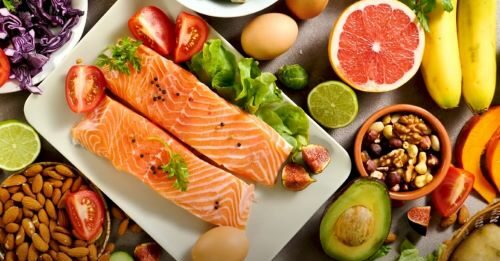 Una dieta a base di verdure e pesce aiuta il microbiota a prevenire il tumore al colon-retto