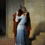 Lo dicono anche le opere d’arte: il bacio a destra e l’abbraccio a sinistra non sono casuali