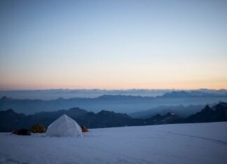 I segreti del clima sotto il ghiacciaio del Grand Combin