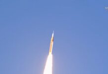 Verso la Luna: iniziata la missione Artemis II con quattro astronauti a bordo della navetta “Orion”